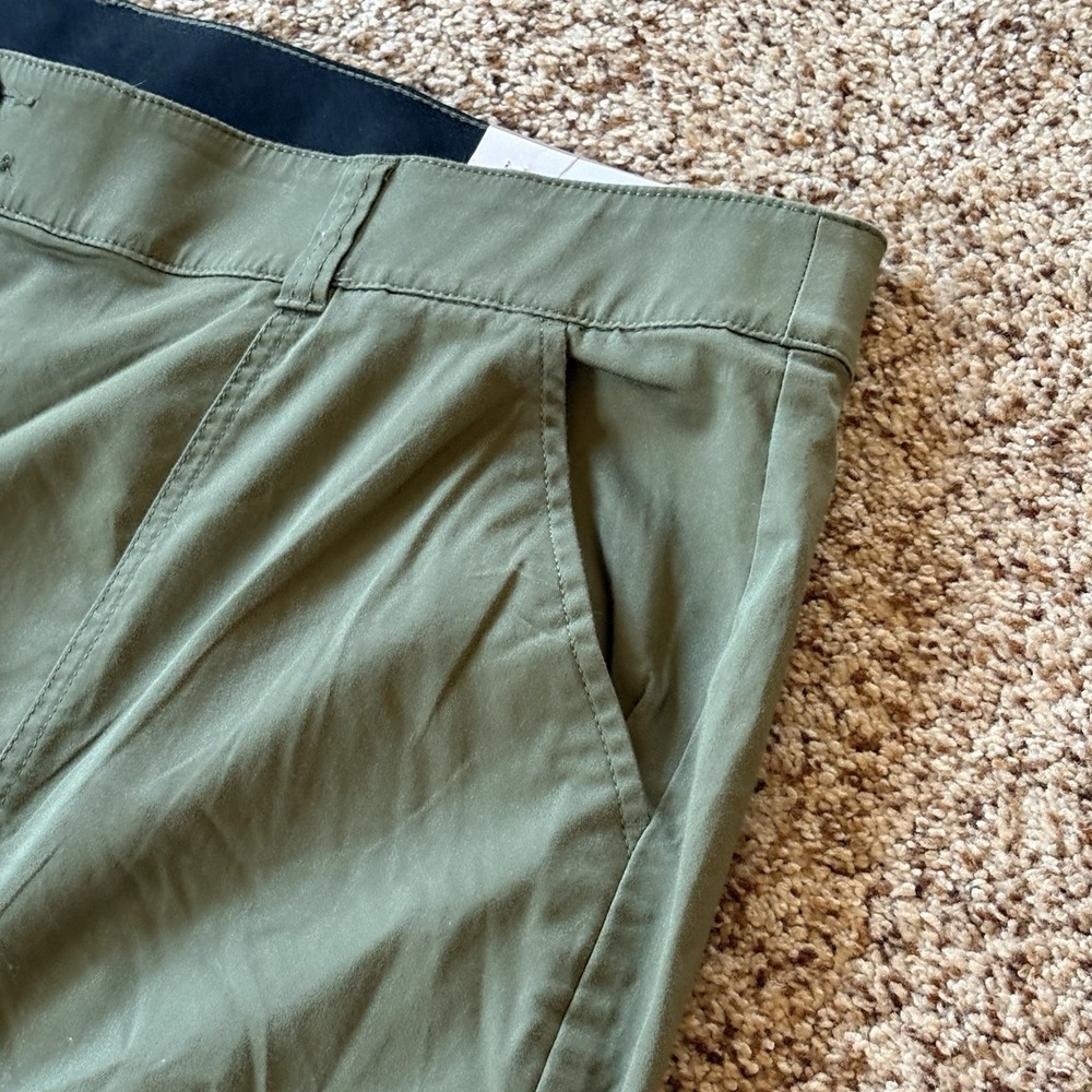NWT! Lane Bryant Jogger CapriPants Women's Size 24 Olive Green Mid-Rise Stretch - Picture 5 of 16